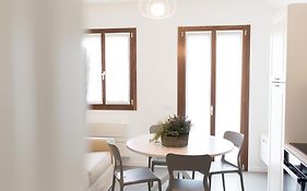 Venezia Fly Apartments